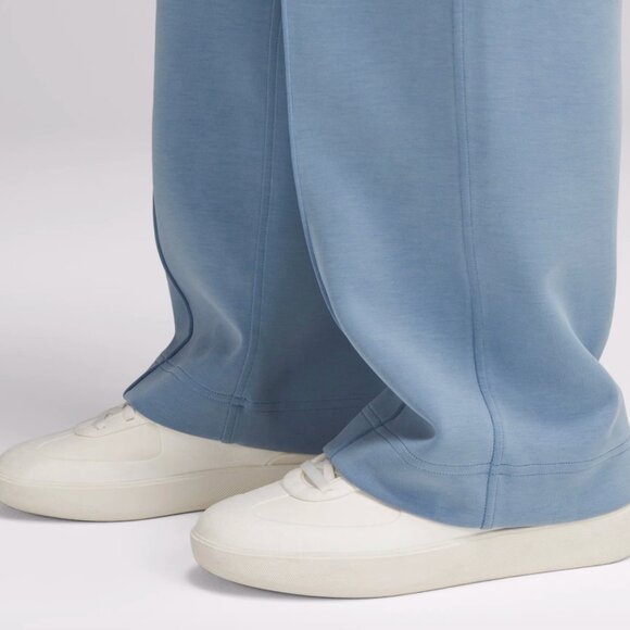 Luluemon Softstreme Pintuck Mid-Rise Pant Regular L NWT Blue Willow - Picture 7 of 9